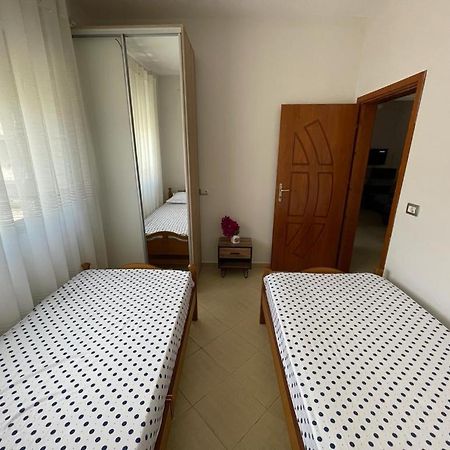 Near By The Sea Apartment Sarande Bagian luar foto
